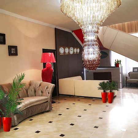 Hotel David Samtredia Екстериор снимка