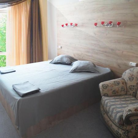 Hotel David Samtredia Екстериор снимка