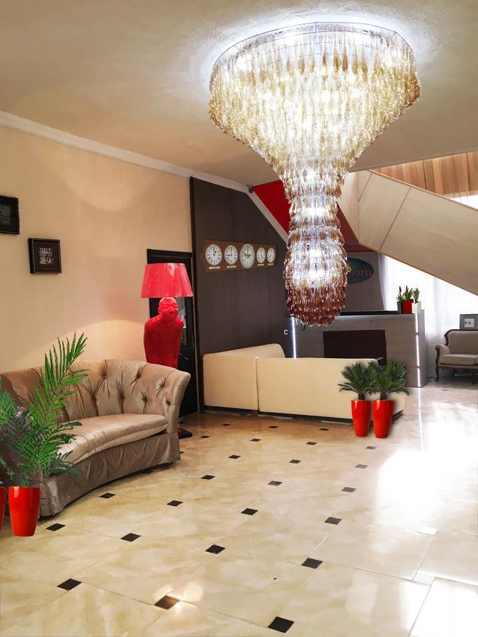 Hotel David Samtredia Екстериор снимка